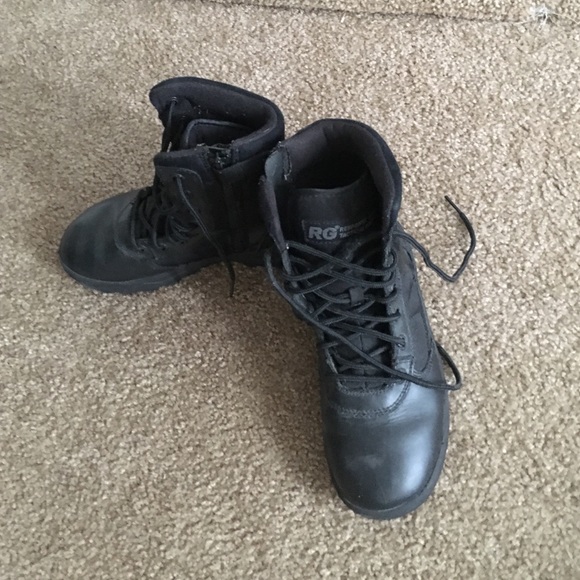 Boots - Picture 3 of 3