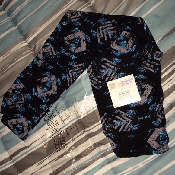 LuLaRoe Black & Blue One Size Leggings