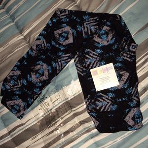 LuLaRoe Black & Blue One Size Leggings