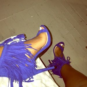 Blue tassel heels