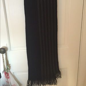 Men's black & grey stripe scarf