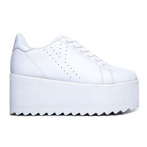 YRU LaLa 01 Flatform Sneakers