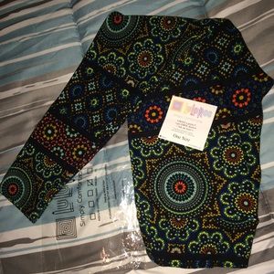 LuLaRoe Multi-Color One Size Leggings