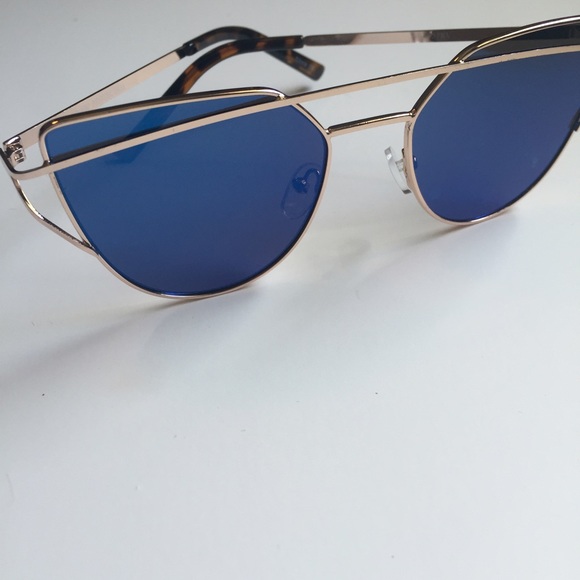 NWT || Wire Mirrored Cat Eye Aviator Sunglasses - Picture 3 of 4