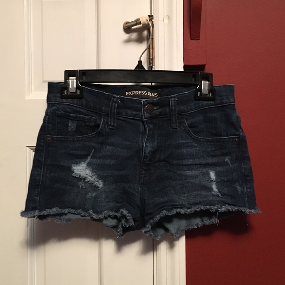 Express dark wash denim shorts!