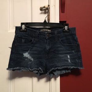 Express dark wash denim shorts!