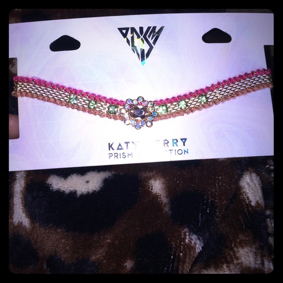 💖Katy Perry choker!NWT💖