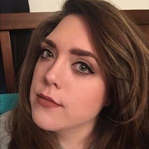 Meet your Posher, Lydia