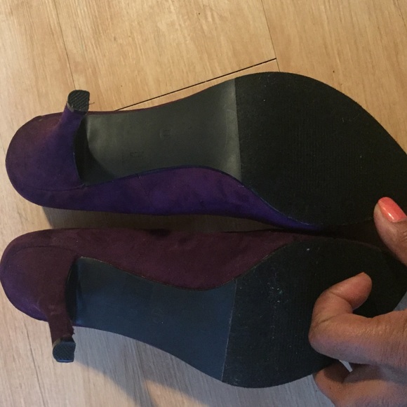 Purple suede shoes with spiked toe! Size 11M - Picture 3 of 3