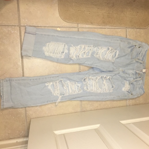 Distressed boyfriend jeans