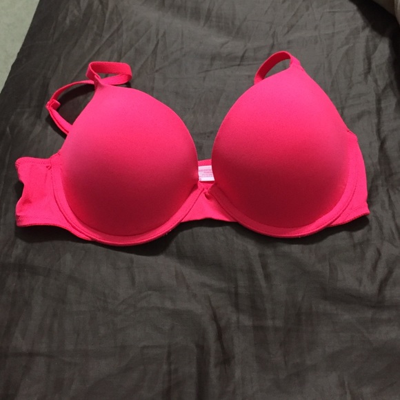 Victoria's Secret Pink push-up bra