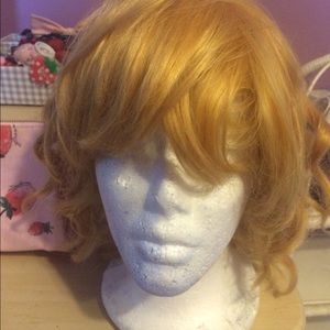 Gold curly arda dash wig