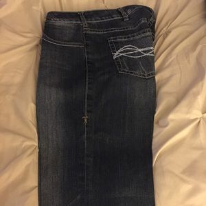 Cowgirl Tuff NWOT 28X35