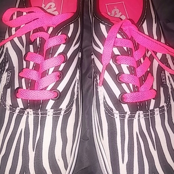 Zebra Print Vans with Hot Pink Laces - Picture 4 of 4