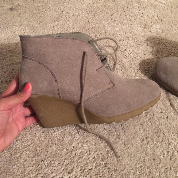 White mountain booties ankle