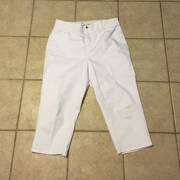 Lane Bryant white capris