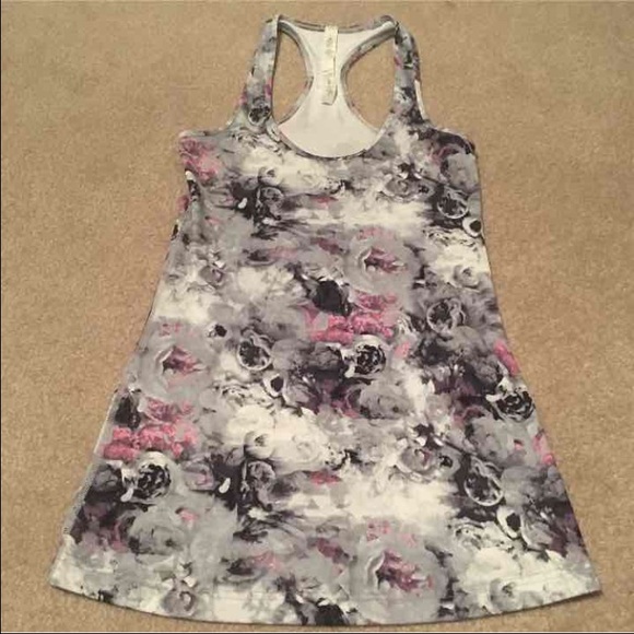 Lululemon tank top