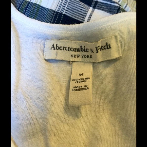 A&F white tank with moose size M hardly worn - Picture 3 of 4