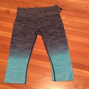 Ombré yoga capris