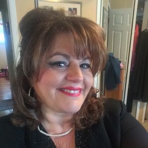 Meet your Posher, Beverly