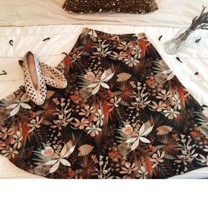 ∆ Vintage High Waisted Floral Skirt ∆