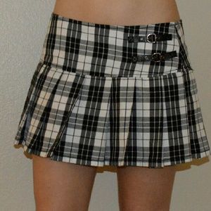 Adorable Plaid Schoolgirl Skirt