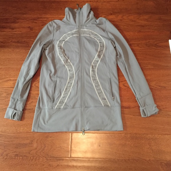 Lululemon sweat shirt! - Picture 1 of 3