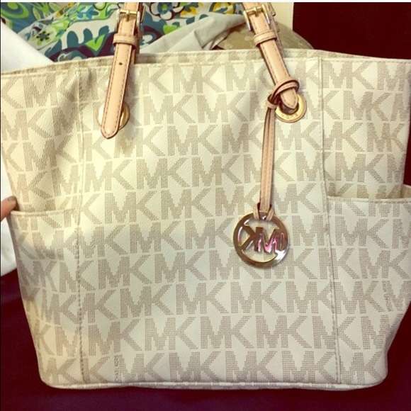 Authentic Michael Kors Jet Set Tote Bag