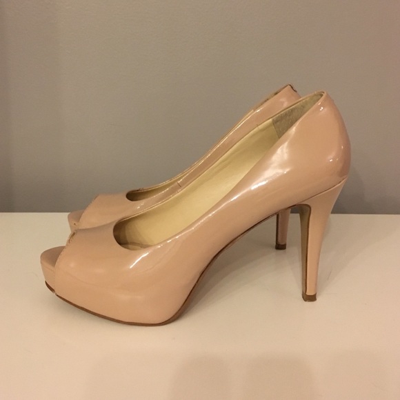 MOVING SALE!! Nine West Patent Leather Heel