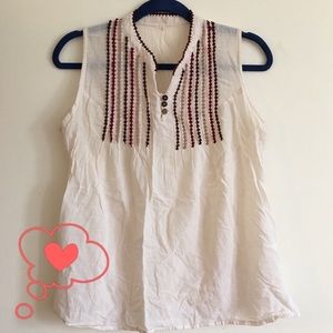 Embroidery sleeveless cotton blouse