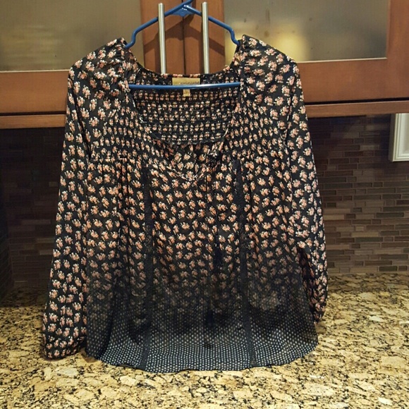 Blouse never worn Macy's