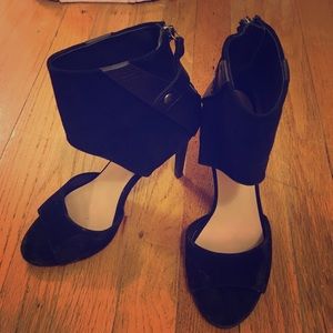 Joe's black heeled sandals