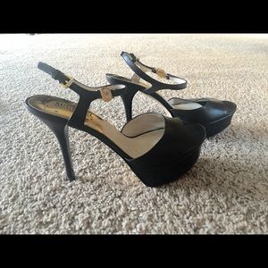 🎊SOLD🎊 Michael Kors leather platform