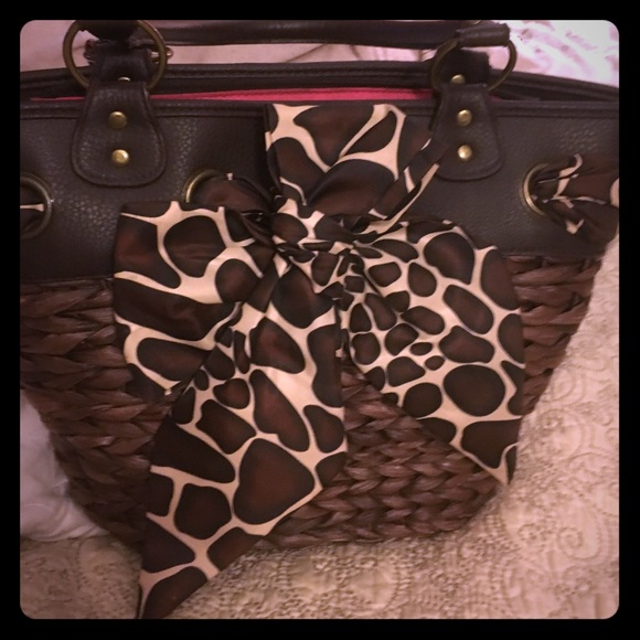 Brown Basketweave Straw Purse