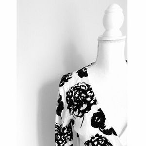 🆕 Banana Republic Wrap Sweater