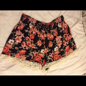 Vintage Style Floral Plus Size Shorts