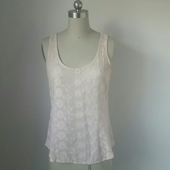 Lucky Brand Lavender lace sleeveless top