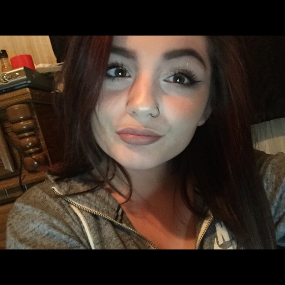 Meet your Posher, Jaci - Picture 1 of 1