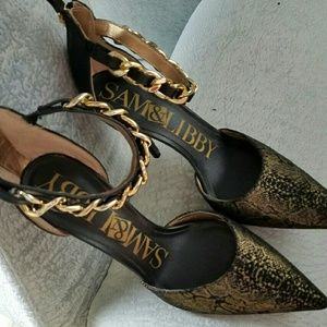 BLACK & GOLD WITH CHAINS