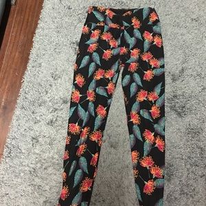 Lularoe leggings OS worn one time