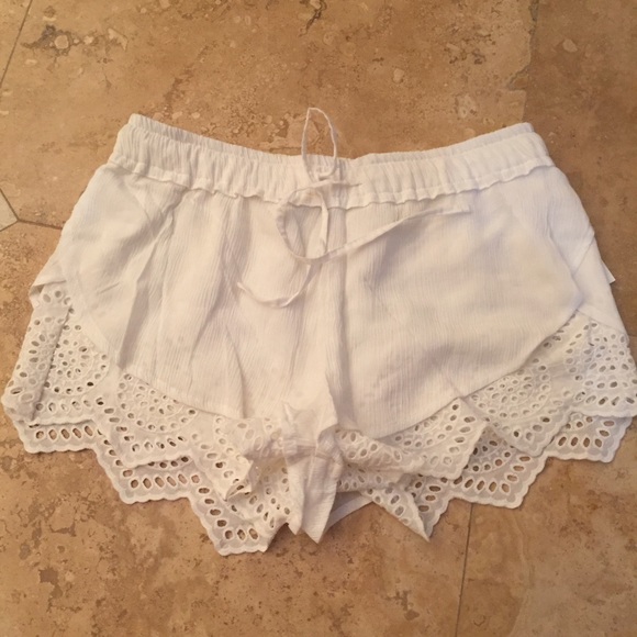 Woowaa Pants - Brand new lace short