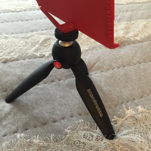 Manfrotto iphone stand tripod red