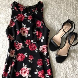 Forever 21 Rose Bodycon Dress