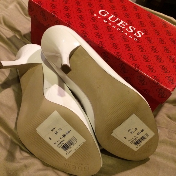 Price Drop👠🎉👠 Guess heels - Picture 3 of 3