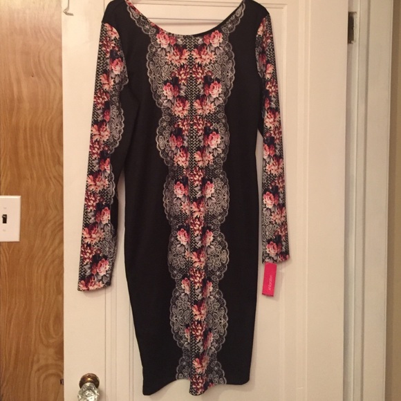 Black long sleeve dress