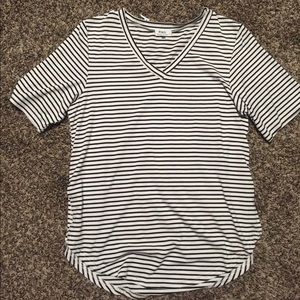 PIKO vneck shirt