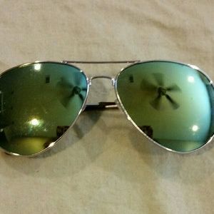 Aviator sunglasses - NWOT