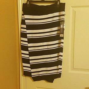 Women's Jennifer Lopez wavy jacquard Skirt