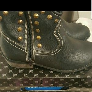 Yoki ankle boots