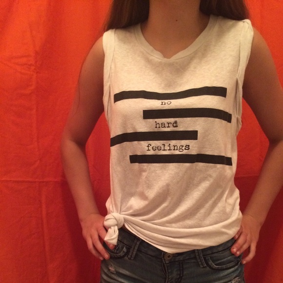 NO HARD FEELINGS muscle tee with rolled sleeves